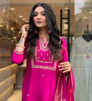heavy-chanderi-silk-salwar-kameez-dupatta-suit-set-with-heavy-jumka-with-embroidery-zari-work-color-pink-5