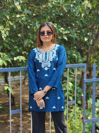 heavy-rayon-short-length-tops-with-embroidery-work-color-navy-blue-2