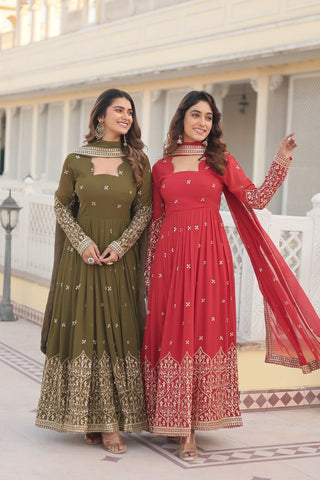Analyzing image     heavy-silk-gown-dupatta-suit-with-sequence-embroidery-work