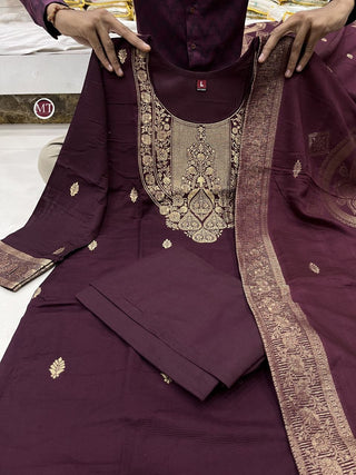 pure-banarasi-kurti-pant-dupatta-suit-set-with-print-hand-zari-waving-jacquard-work-color-maroon-4