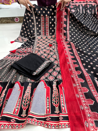 pure-cotton-60-60-top-pant-dupatta-set-with-mill-print-work-color-blackish-1