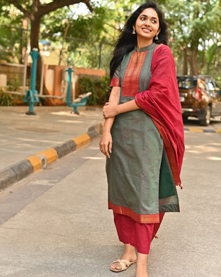 pure-kanchi-cotton-top-pant-dupatta-suit-set-with-jacquard-weaving-prints-hand-zari-weaving-work-color-grey-3