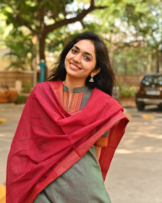 pure-kanchi-cotton-top-pant-dupatta-suit-set-with-jacquard-weaving-prints-hand-zari-weaving-work-color-grey-4