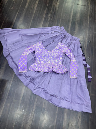 shimmer-vichitra-dyeable-pure-viscose-jacquard-lehenga-choli-set-sequence-embroidery-work-color-lavender-5