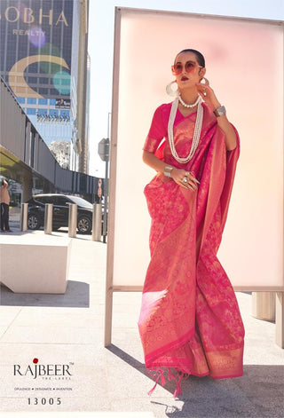 silk-handloom-weaving-saree-color-rani-1