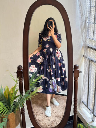 soft-cotton-dress-with-floral-print-work-color-navy-blue-1