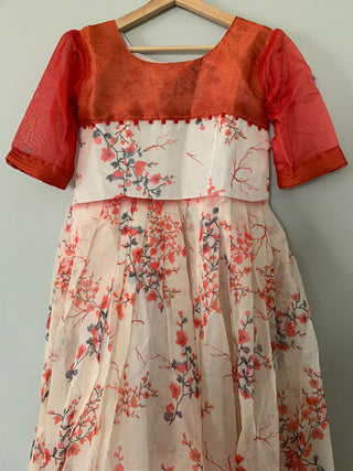 2-3 Days Delivery! The Beautiful Gown with Combination of Print and Weaving Border In Bottom, Item Code-PG404862327