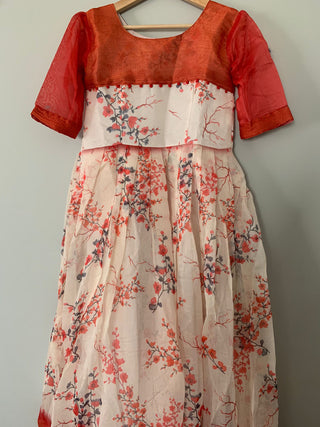 2-3 Days Delivery! The Beautiful Gown with Combination of Print and Weaving Border In Bottom, Item Code-PG404862327