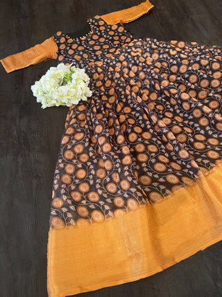 Printed Gown With weaving Border