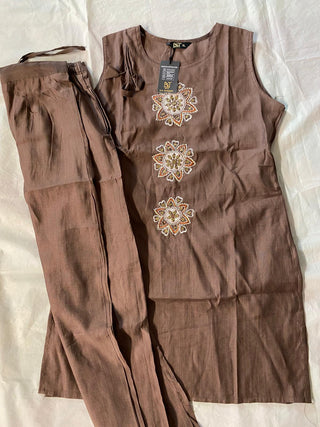 VARMAN DESIGNER KURTI SET - READY TO WEAR - PREMIUM SILK TOPS WITH DESIGNER NECK - CO-ORD SET - FULLY STITCHED ID : 10429231956250