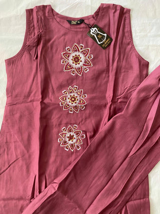 VARMAN DESIGNER KURTI SET - READY TO WEAR - PREMIUM SILK TOPS WITH DESIGNER NECK - CO-ORD SET - FULLY STITCHED ID : 10429231956250