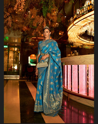 handloom-weaving-silk-sarees-color-cyan