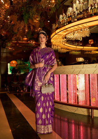 handloom-weaving-silk-sarees-color-purple-2