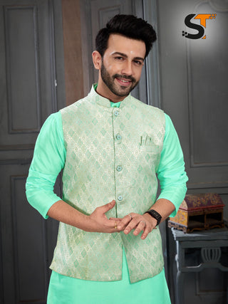 heavy-banglori-silk-kurta-pyjama-koti-set-with-zari-work-color-green-2