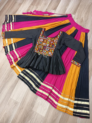 lehenga-choli-reyon-14Kg-set-gota-patti-lace-work-color-multi-e-7
