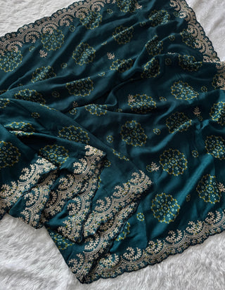 mulmul-chinnon-saree-with-print-heavy-embroidery-work-silk-blouse-color-blue-3