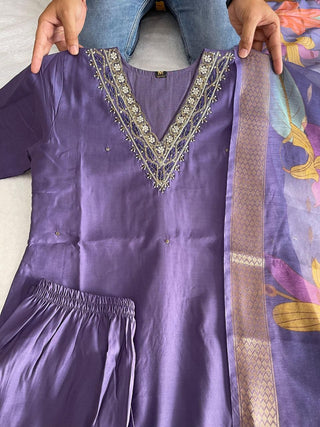 premium-roman-silk-kurti-pant-dupatta-set-embroidery-zari-print-work-color-dusty-purple-2