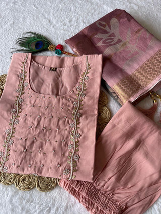 premium-roman-silk-kurti-pant-dupatta-set-embroidery-zari-print-work-color-greyish-pink-3