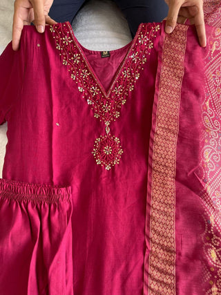 premium-roman-silk-kurti-pant-dupatta-set-embroidery-zari-print-work-color-purple-red-2