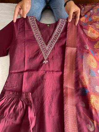 premium-roman-silk-kurti-pant-dupatta-set-embroidery-zari-print-work-color-velvet-maroon-2